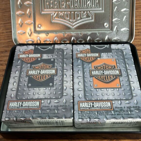 Harley Davidson Motorcycles Playing cards in Metal Case Never Opened - Picture 5 of 5